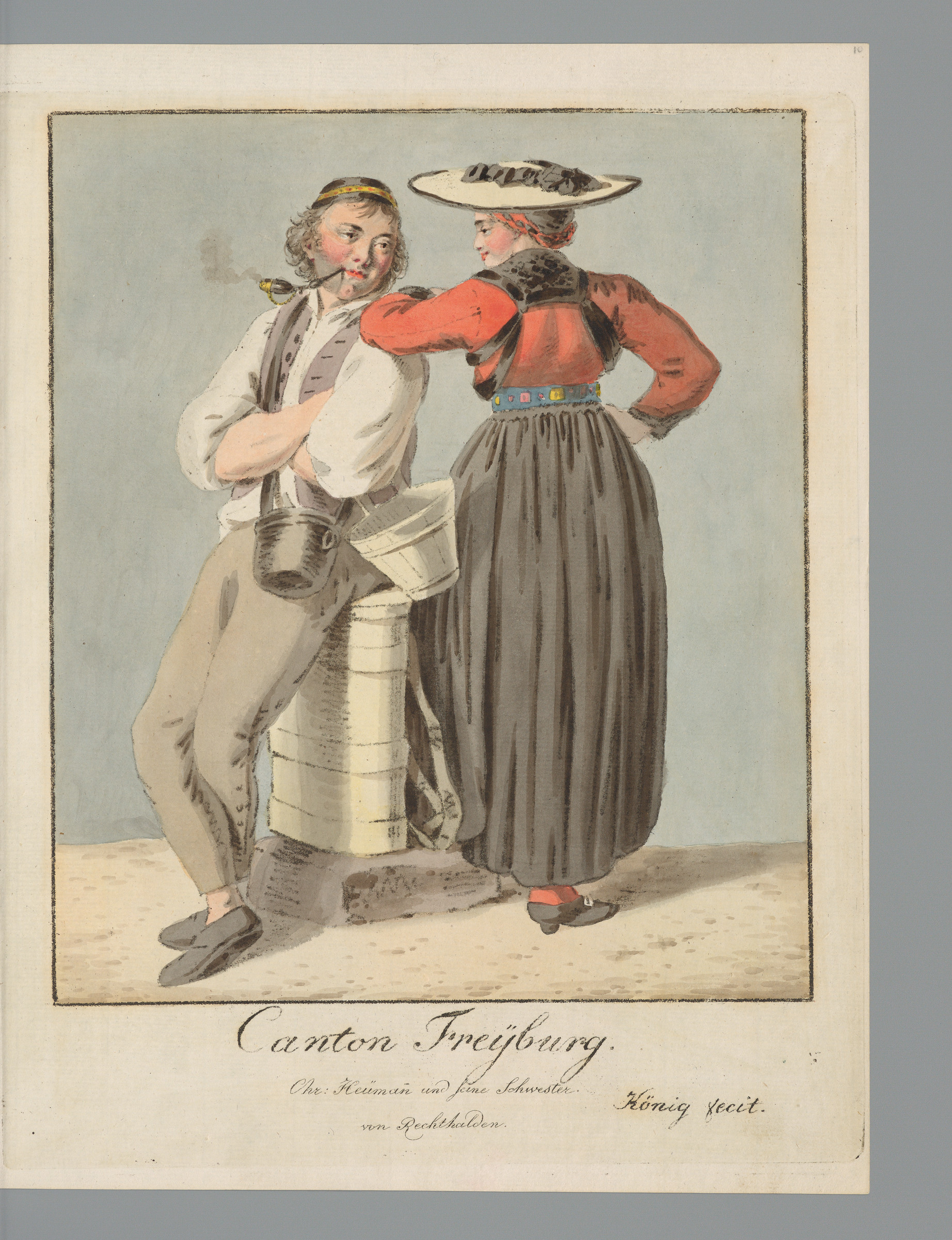 Figura intera maschile e femminile nel costume tradizionale del Cantone di Friburgo, l’uomo seduto su una brenta per il latte e la donna girata di spalle
